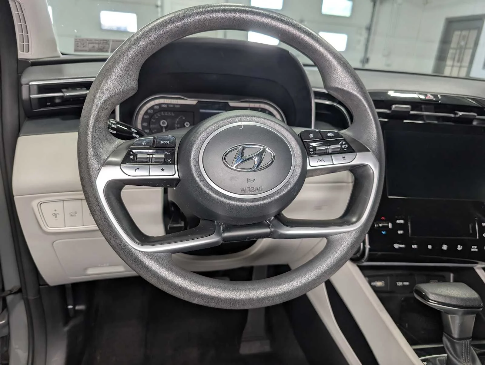 Used 2024 Hampton Gray Hyundai SEL image 36
