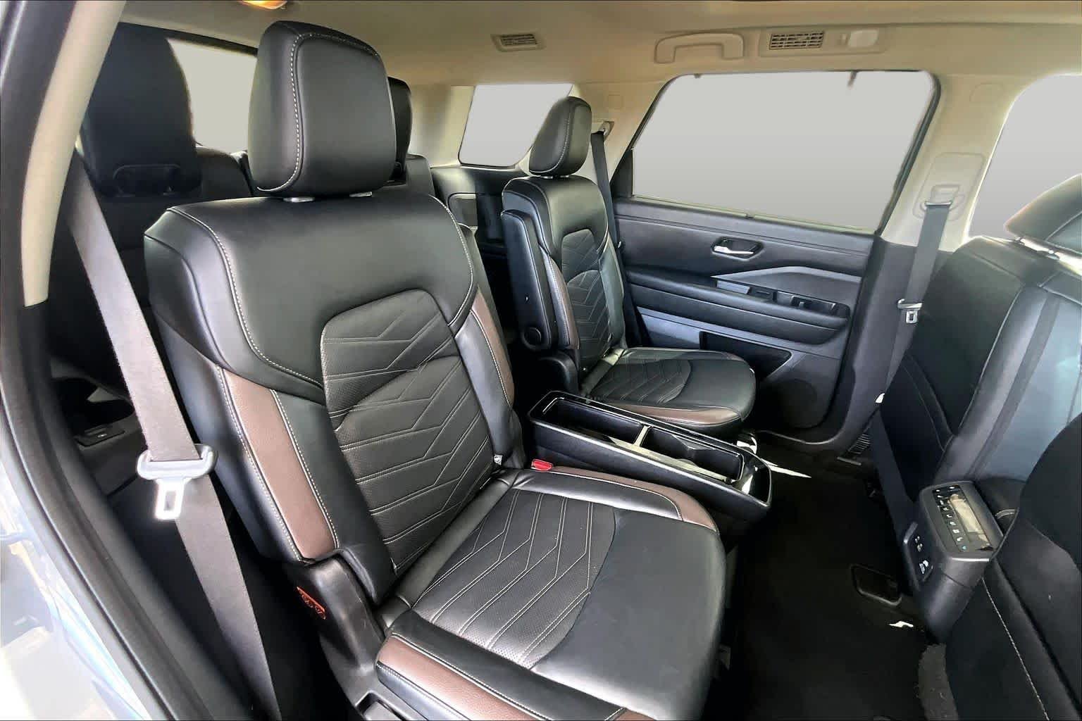Certified Used 2023 Solid Gray/Super Black Nissan Platinum image 21