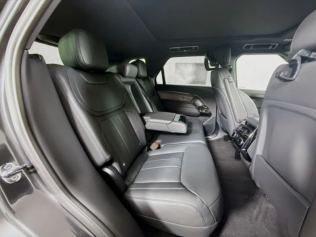 New 2026 Carpathian Grey Land Rover SE image 29