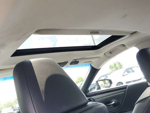 2021 Lexus ES Hybrid 300h - Photo 10