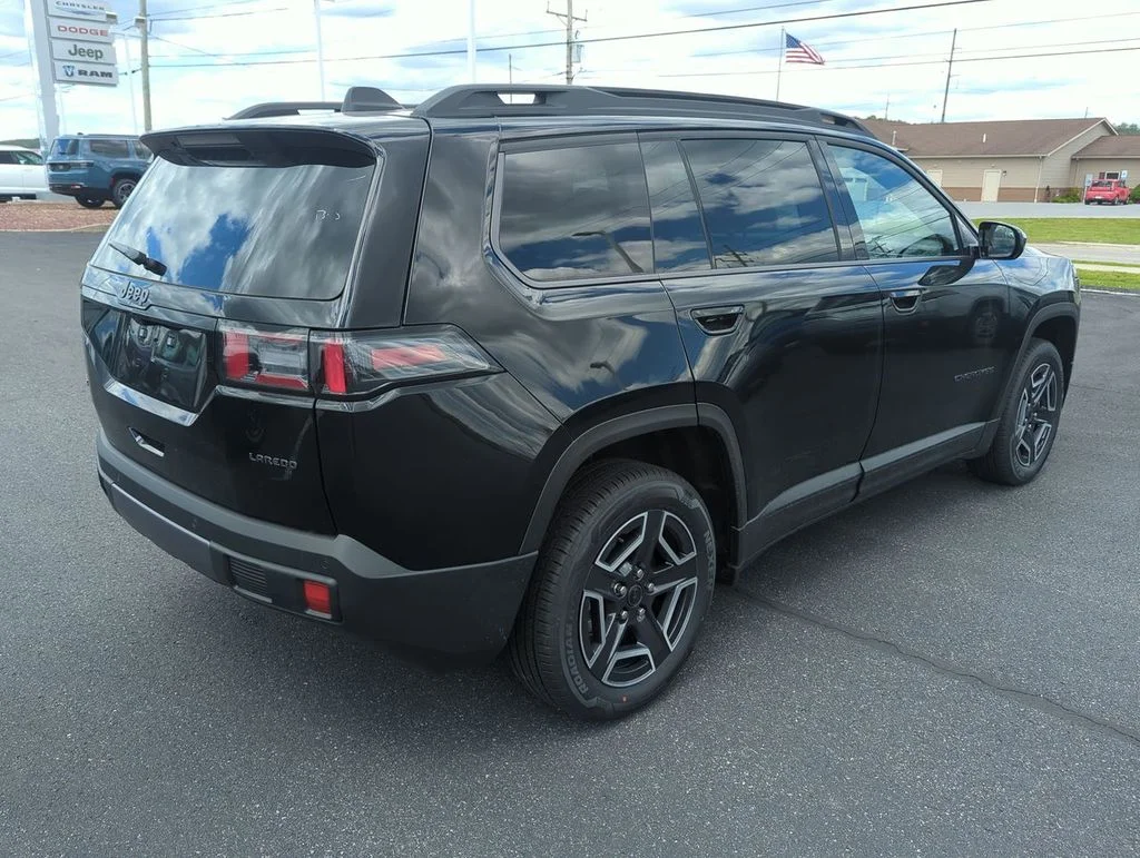 2026 Jeep Cherokee Laredo - Photo 8