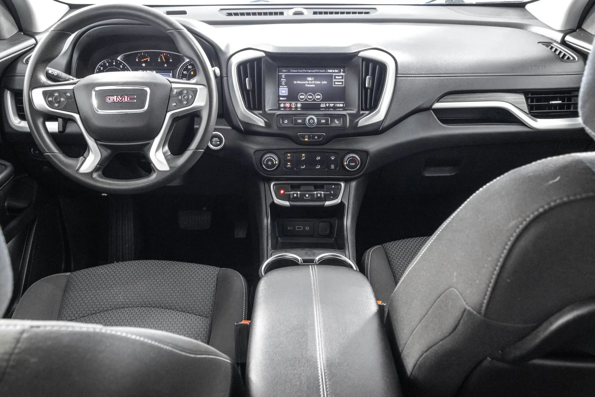 Used 2024 Sterling Metallic GMC SLE image 22