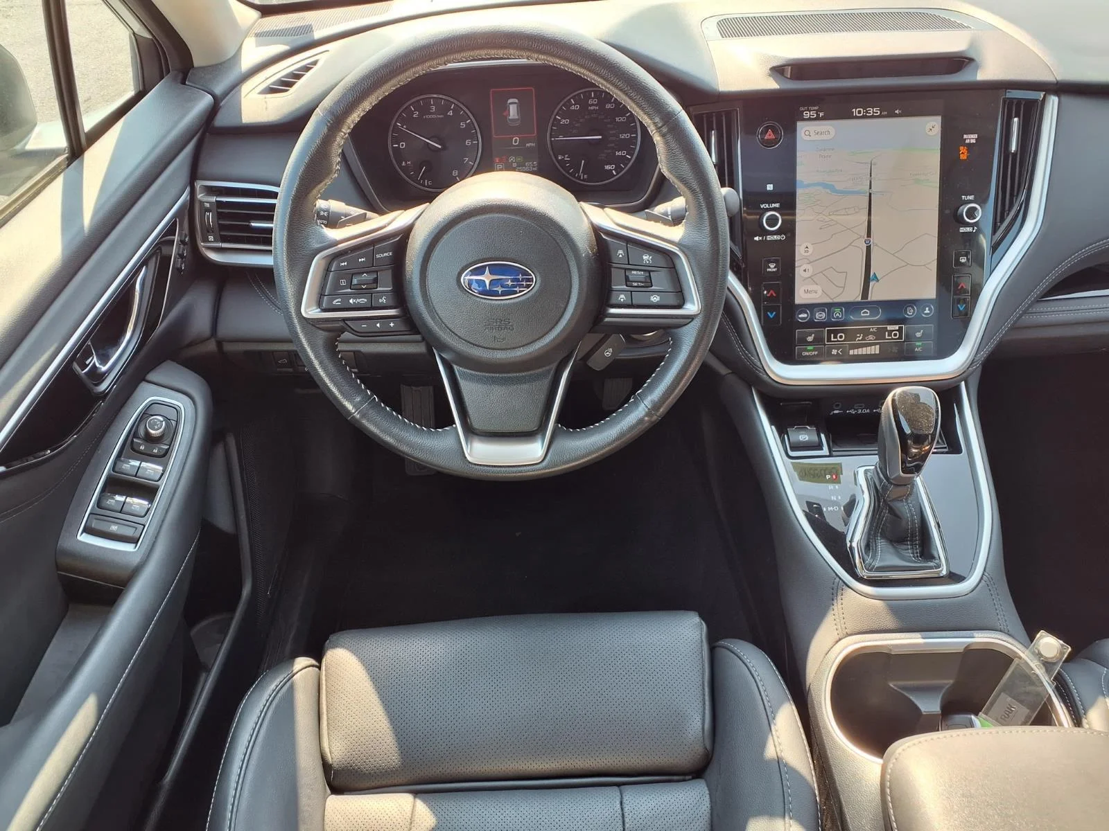 Used 2024 CRYSTAL WHITE PEARL SUBARU UTILITY image 4