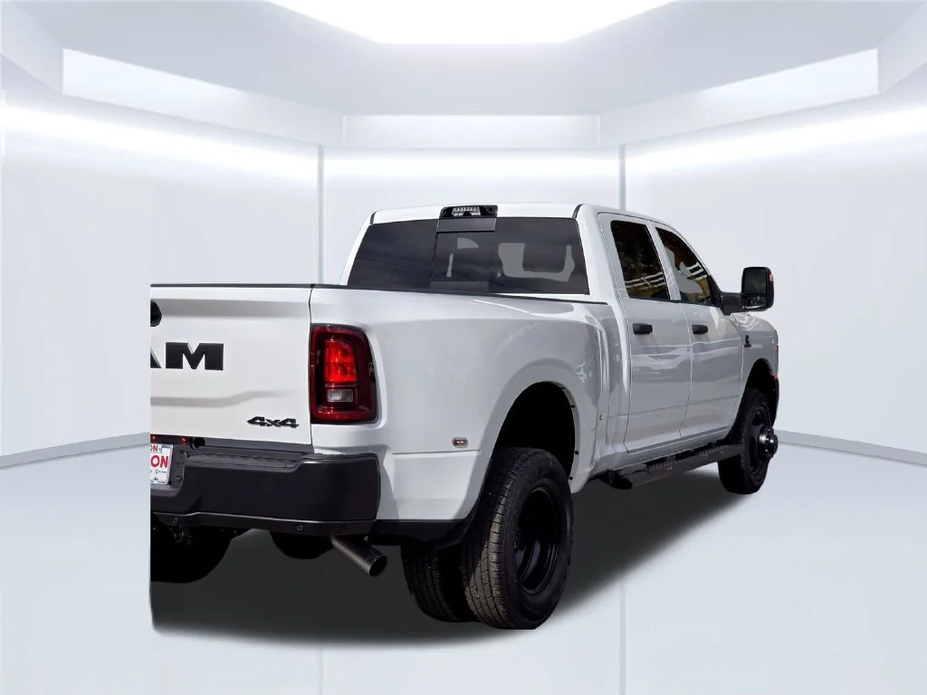 New 2027 White Ram Tradesman image 40