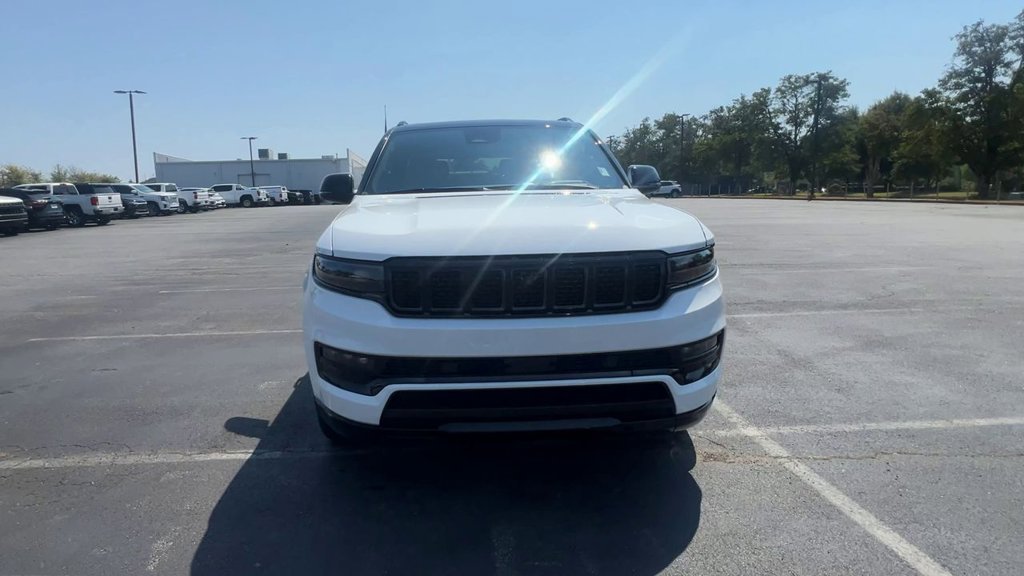 2024 Jeep Grand Wagoneer II Obsidian photo 3