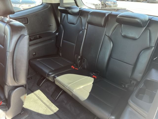 Used 2022 White Kia S image 28