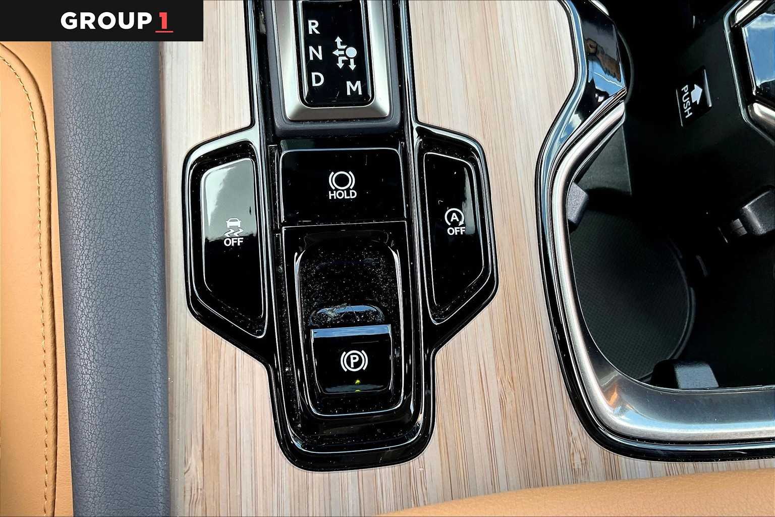Used 2025 Eminent White Pearl Lexus Premium Plus image 30