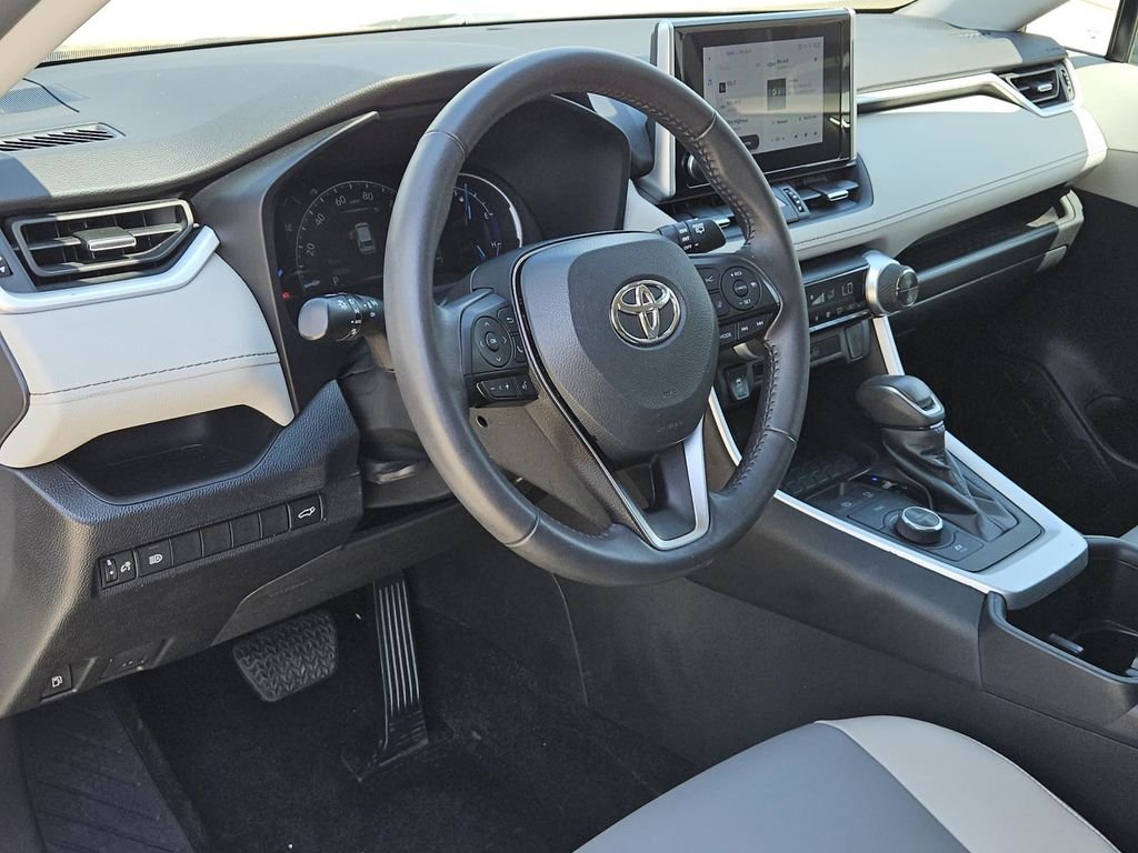 Used 2023 Silver Toyota XLE Premium image 14