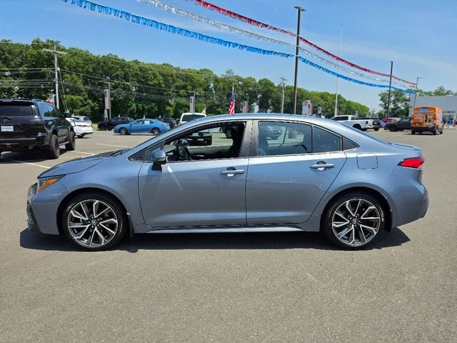 Used 2022 Black Toyota SE image 4