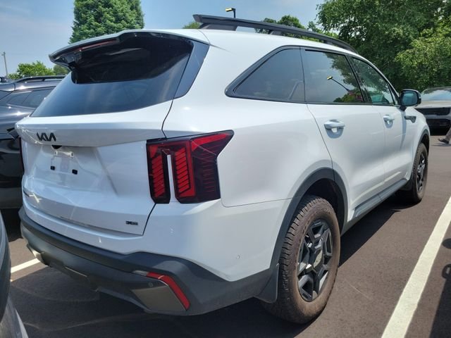 Used 2025 White Kia X-Pro SX Prestige image 3