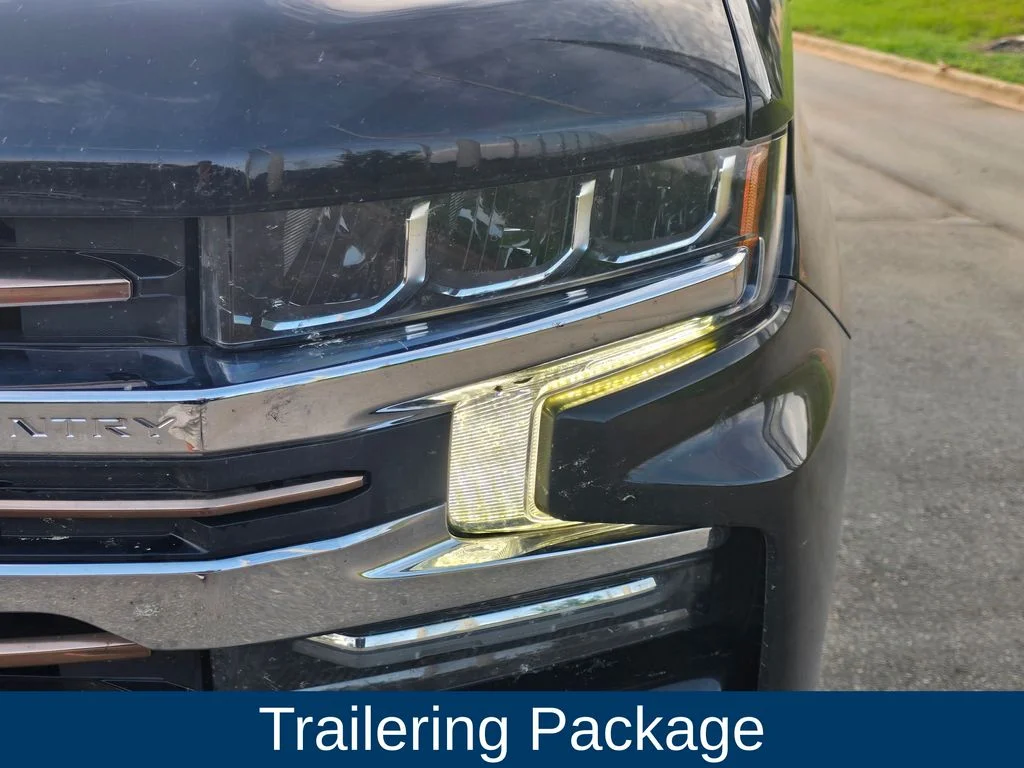 Used 2021 Black Chevrolet High Country image 6