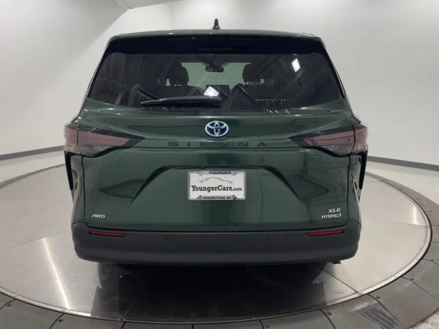 Certified Used 2024  Toyota XLE image 4