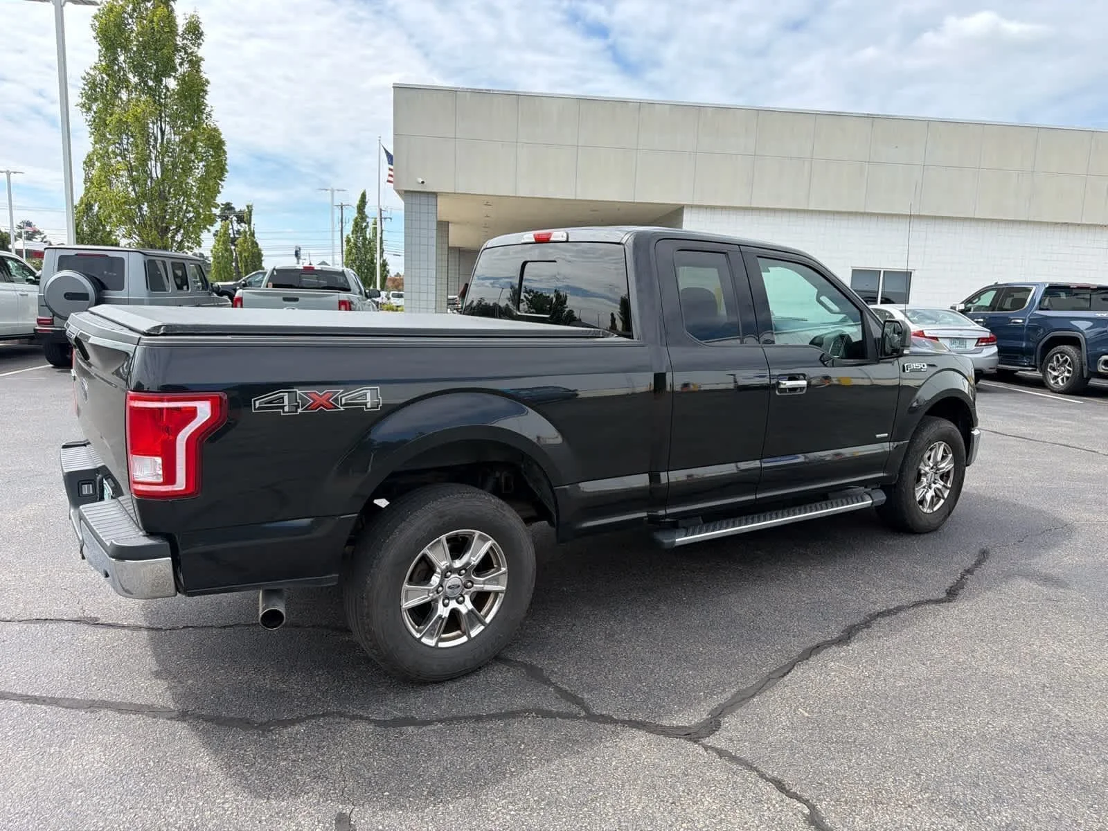 Used 2015 Tuxedo Black Metallic Ford XLT image 7