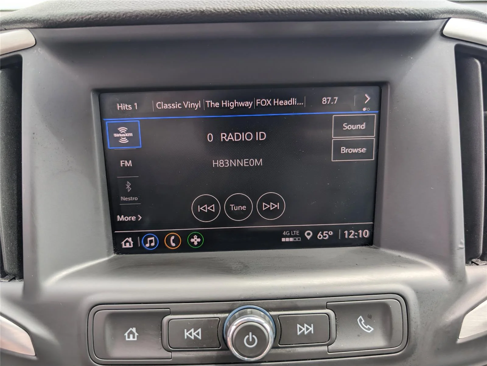 Used 2024 Summit White GMC SLE image 13