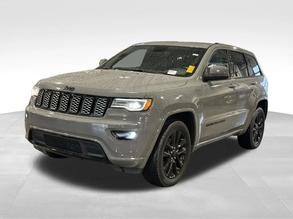 Used 2020 Gray Jeep Altitude image 1