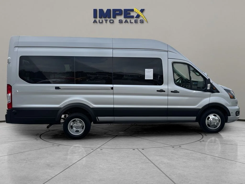 Used 2024 Silver Ford Base image 6