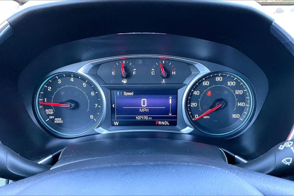 Used 2021 White Chevrolet LT image 13