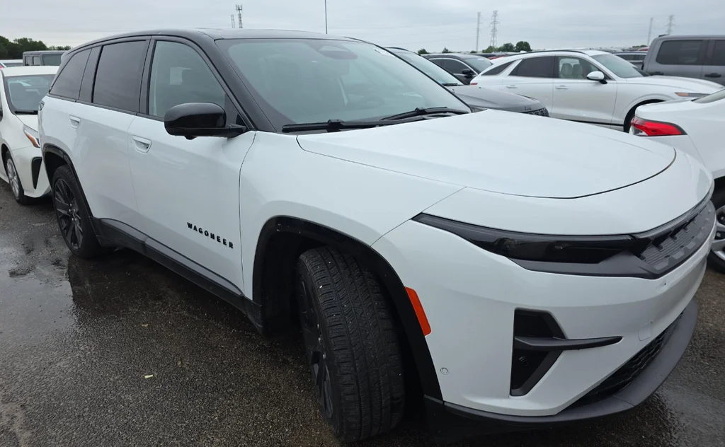 Used 2024 White Jeep Launch Edition image 4