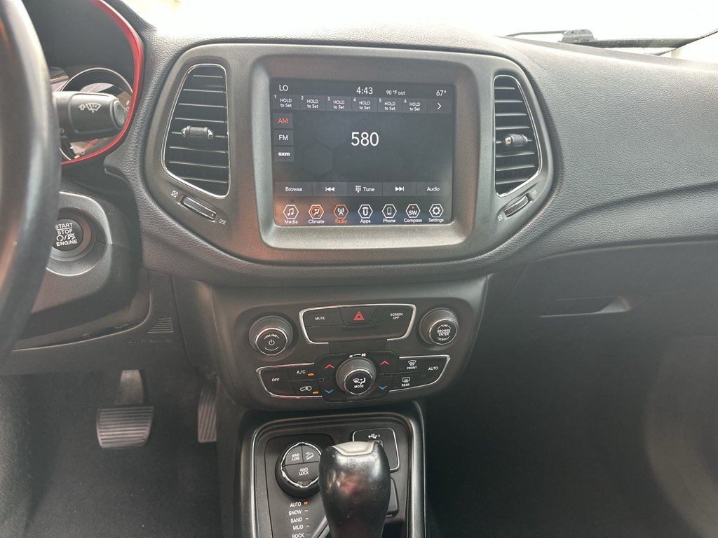 Used 2020 White Clearcoat Jeep Trailhawk image 4