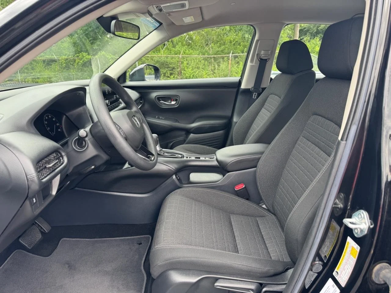 2025 Honda HR-V LX - Photo 18