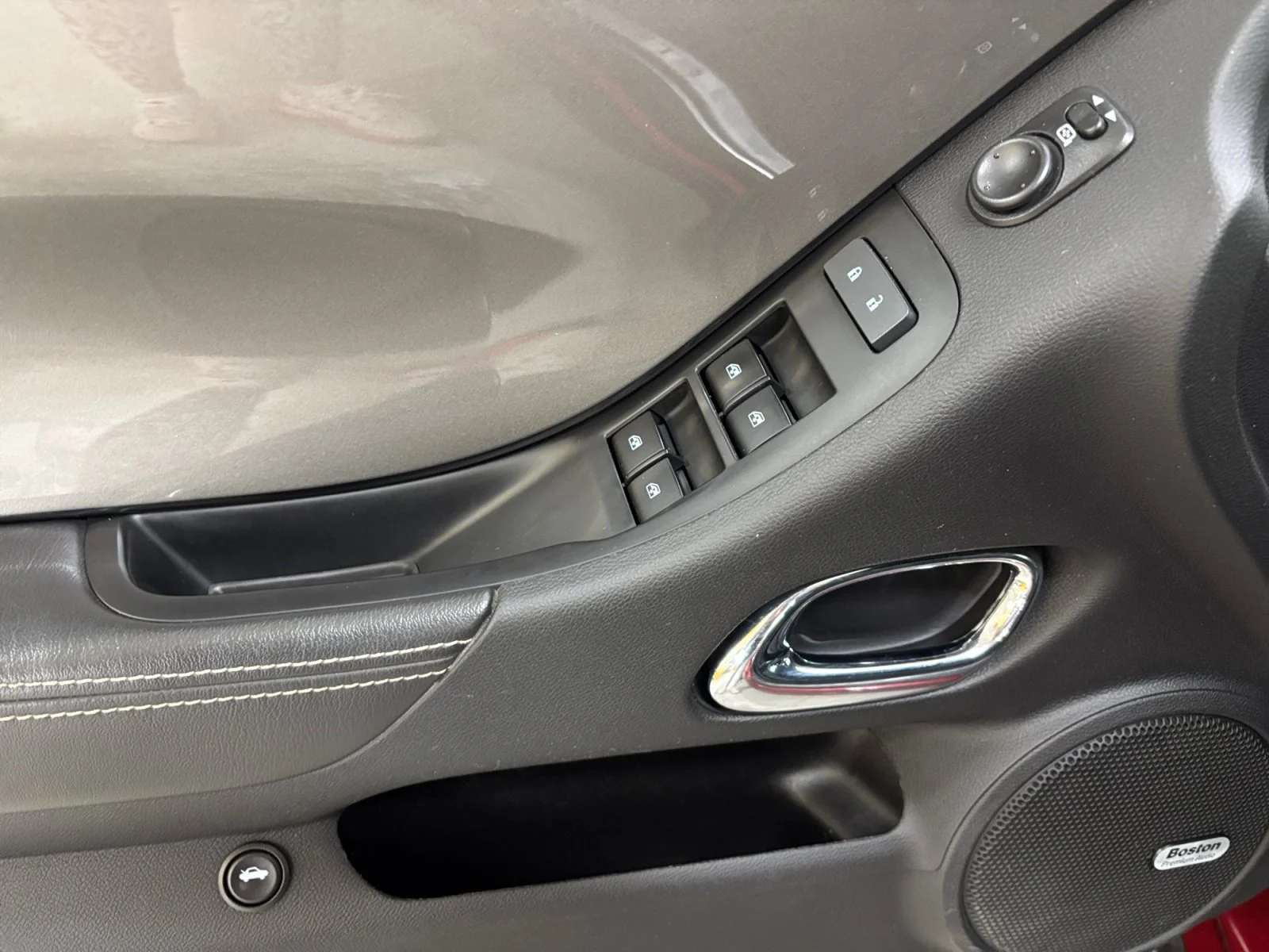 Used 2015 Red Chevrolet SS image 11