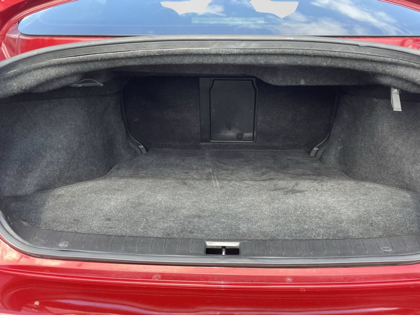 Used 2015 Venetian Ruby INFINITI Sport image 6
