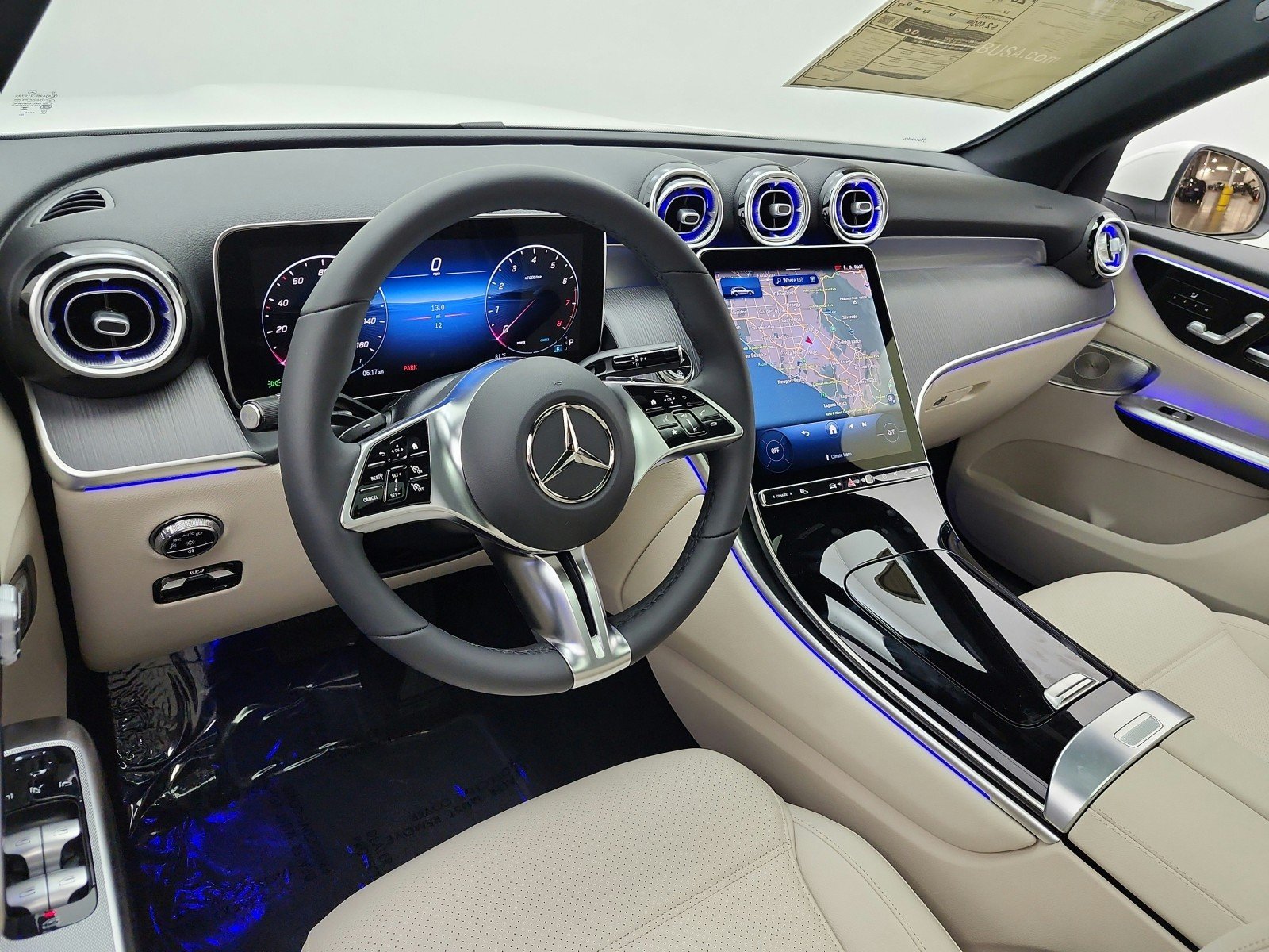 New 2026 Polar White Mercedes-Benz GLC 300 4MATIC® SUV image 9