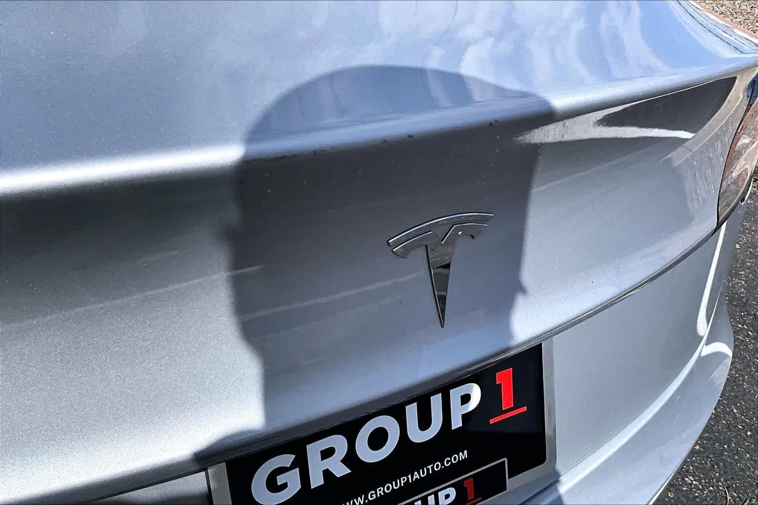 Used 2018 Midnight Silver Metallic Tesla Long Range Battery image 27