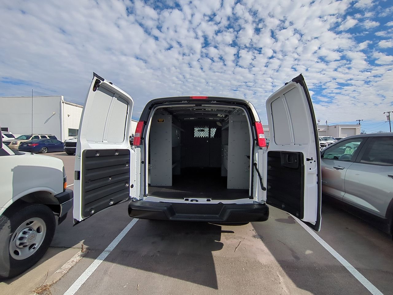 2025 Chevrolet Express Cargo Work Van - Photo 24