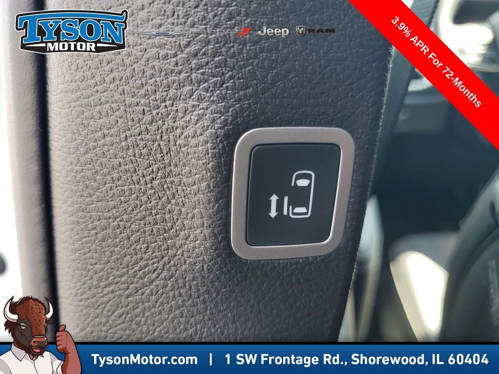 2026 Chrysler Voyager LX - Photo 14