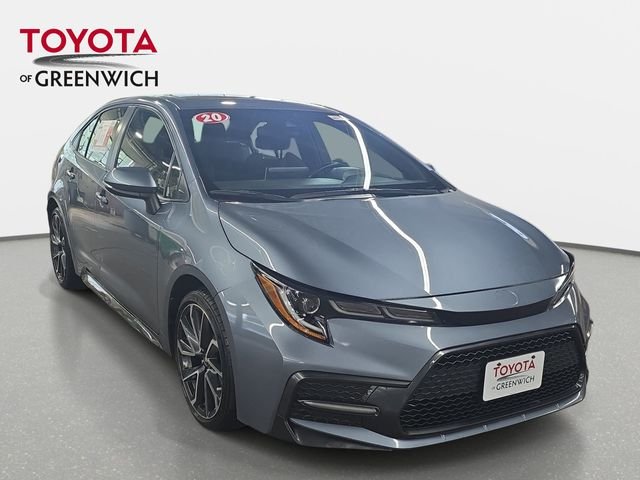 Used 2020  Toyota SE image 1