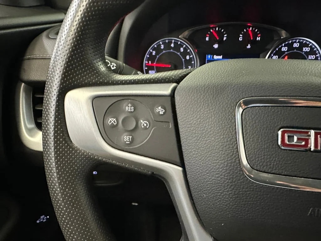 Used 2023 Summit White GMC SLE image 11