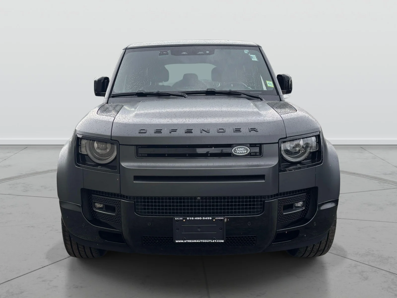 Used 2025 Gray Land Rover V8 image 2