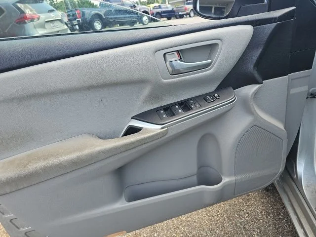 Used 2016 Gray Toyota LE image 16