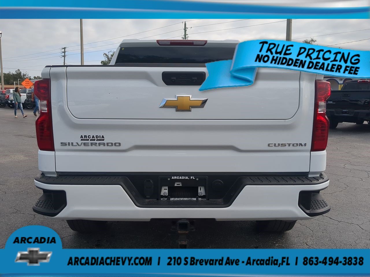 Used 2025 Summit White Chevrolet Custom image 5