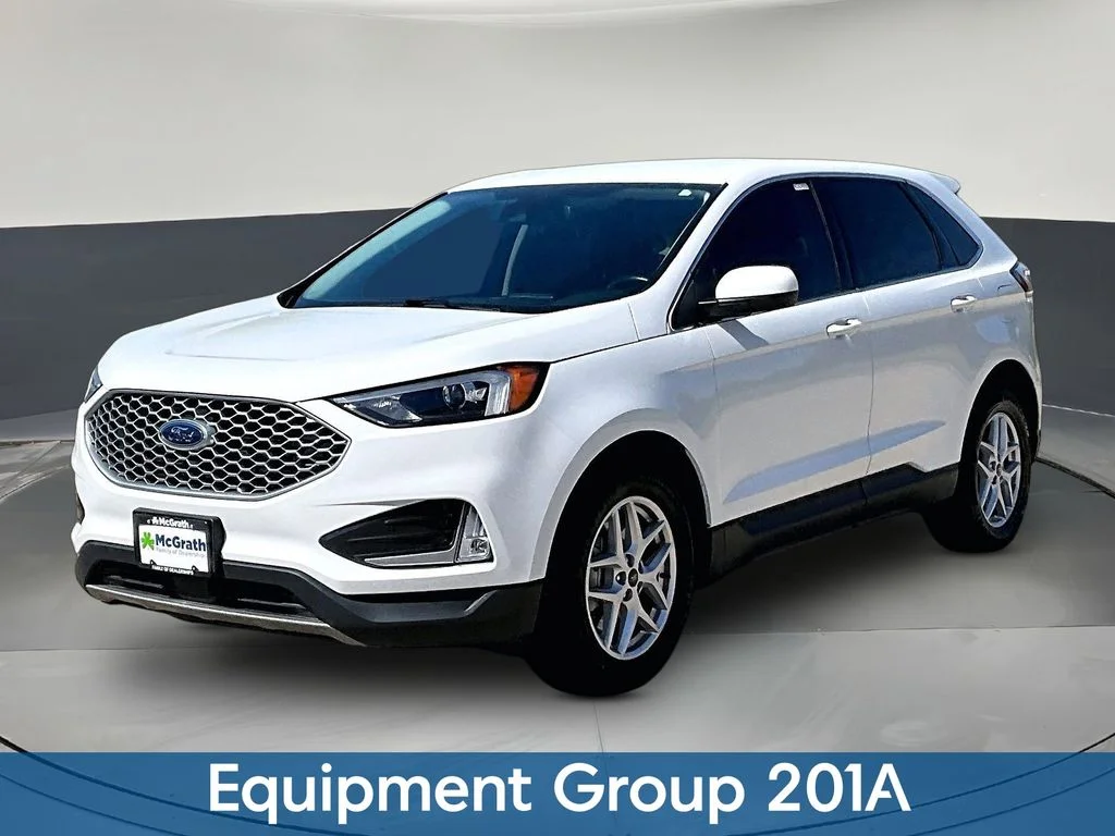 Used 2023 White Ford SEL image 3