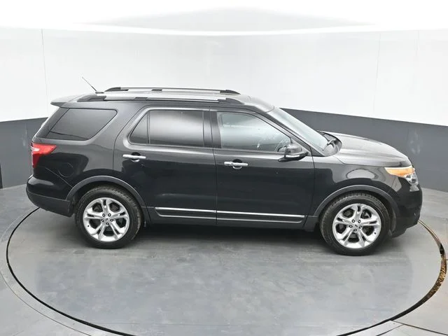 Used 2014 Black Ford Limited image 38