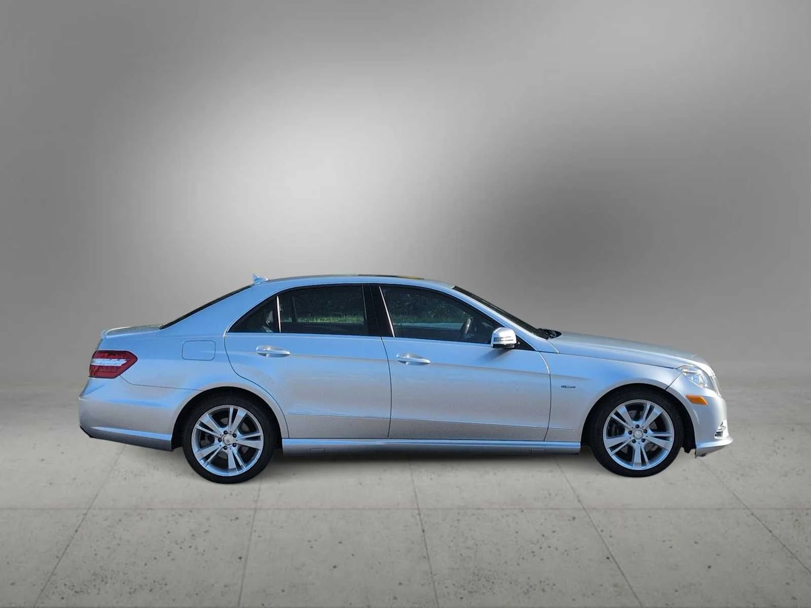 Used 2012 Iridium Silver Metallic Mercedes-Benz E 350 Sport image 9