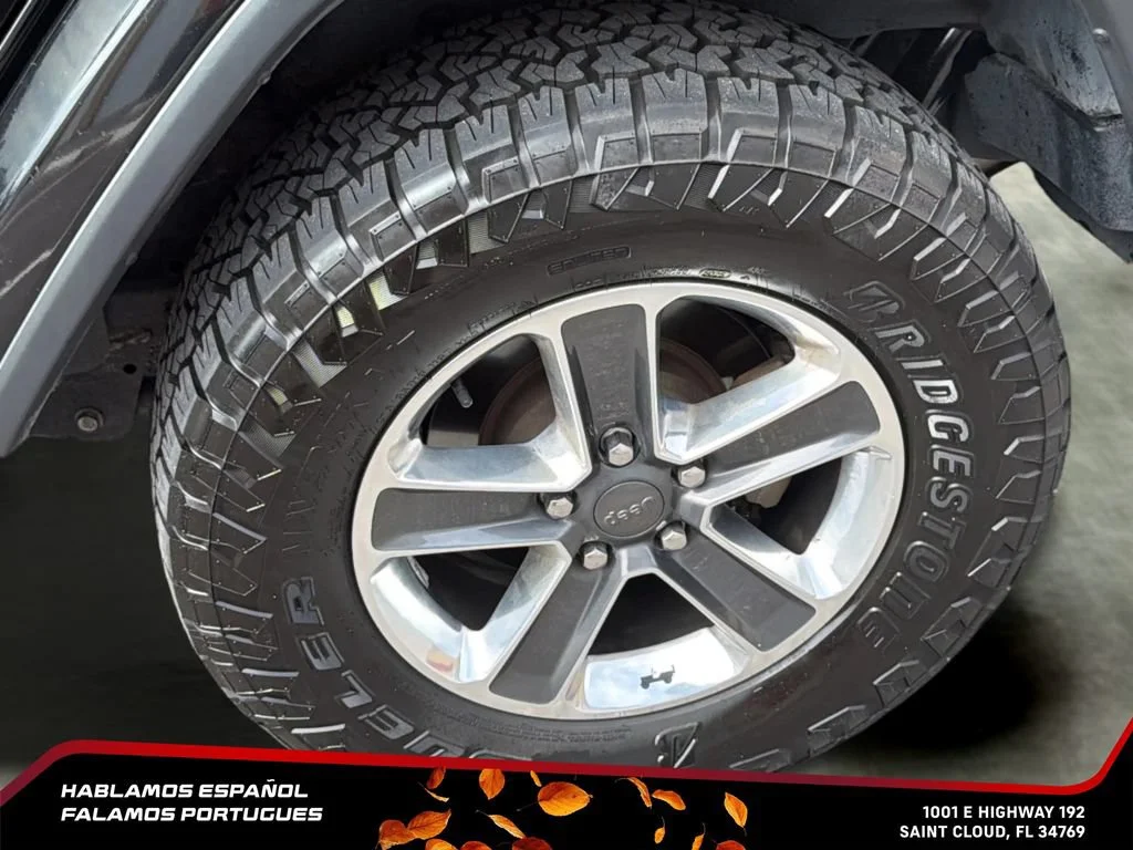 Used 2019 Black Jeep Sahara 4x4 image 33