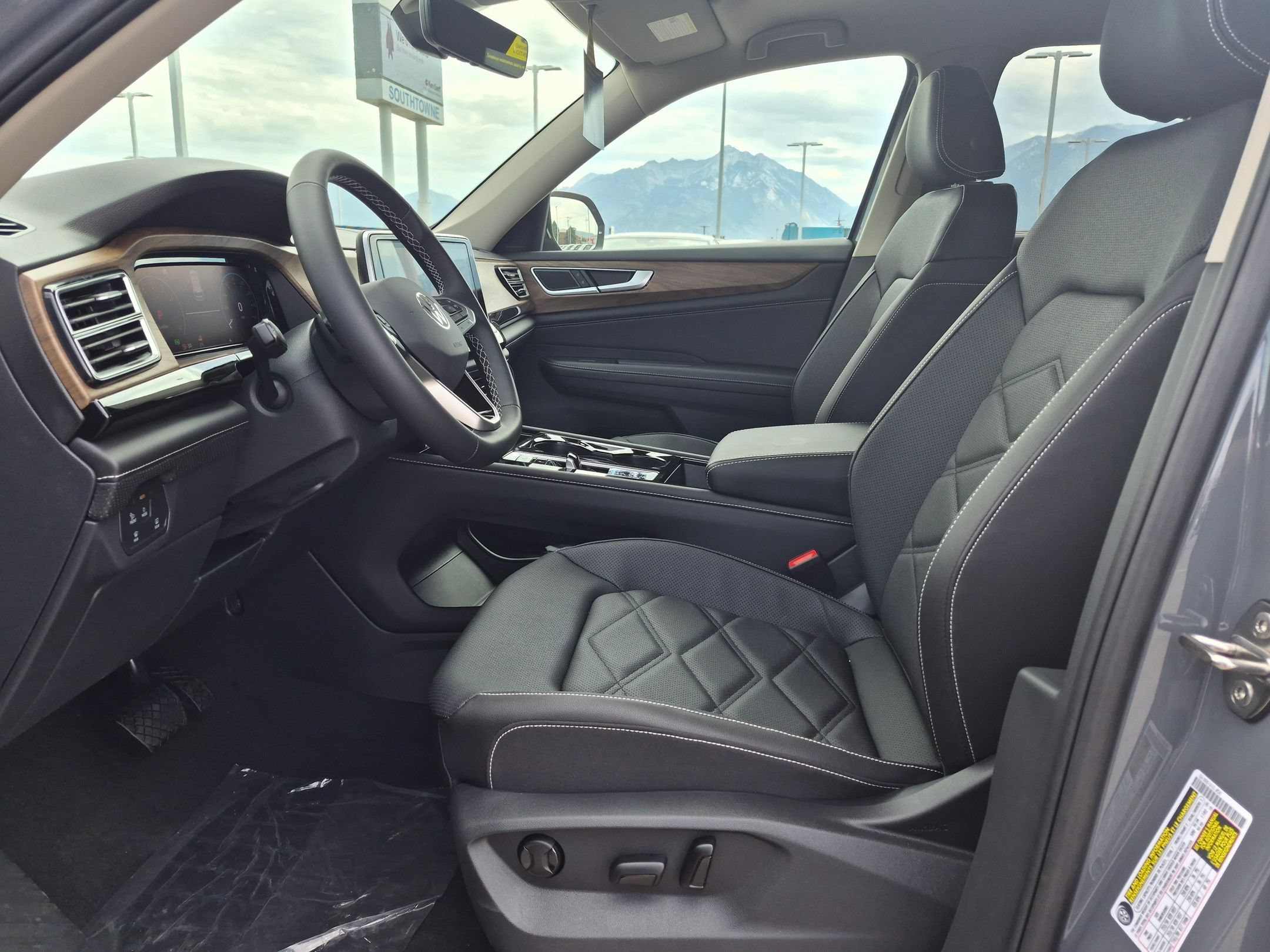 New 2026 Pure Gray Volkswagen 2.0T SE w/Technology image 15