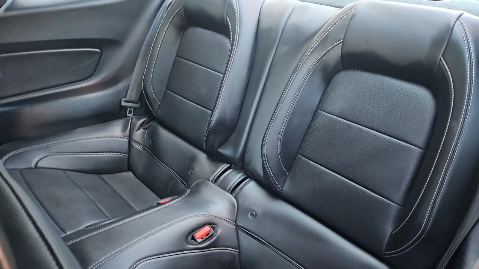 Used 2022 Blue Ford GT Premium image 14