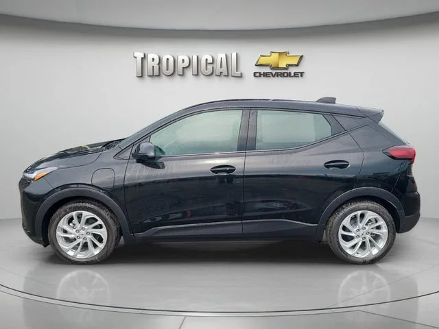 New 2027 Mosaic Black Metallic Chevrolet LT image 2