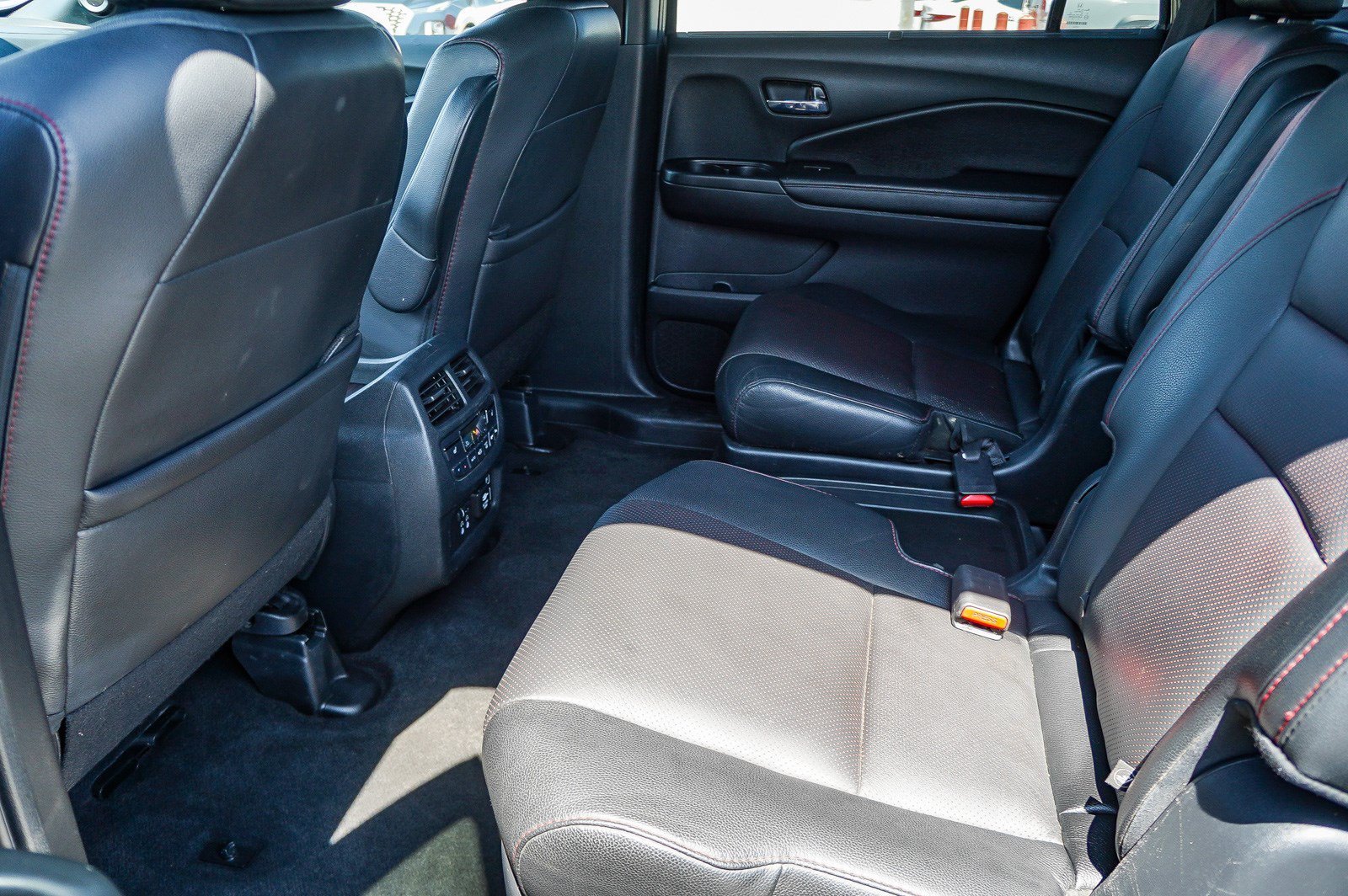 2022 Honda Pilot Black Edition - Photo 21