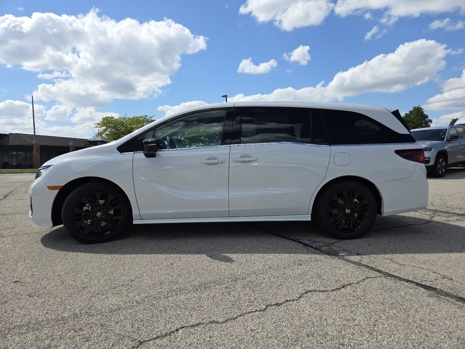 New 2026 Platinum White Pearl Honda Sport-L image 17