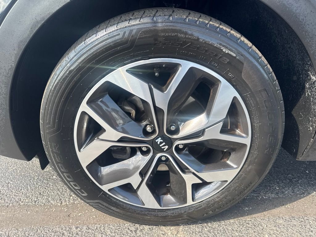 Used 2021 Red Kia EX image 9