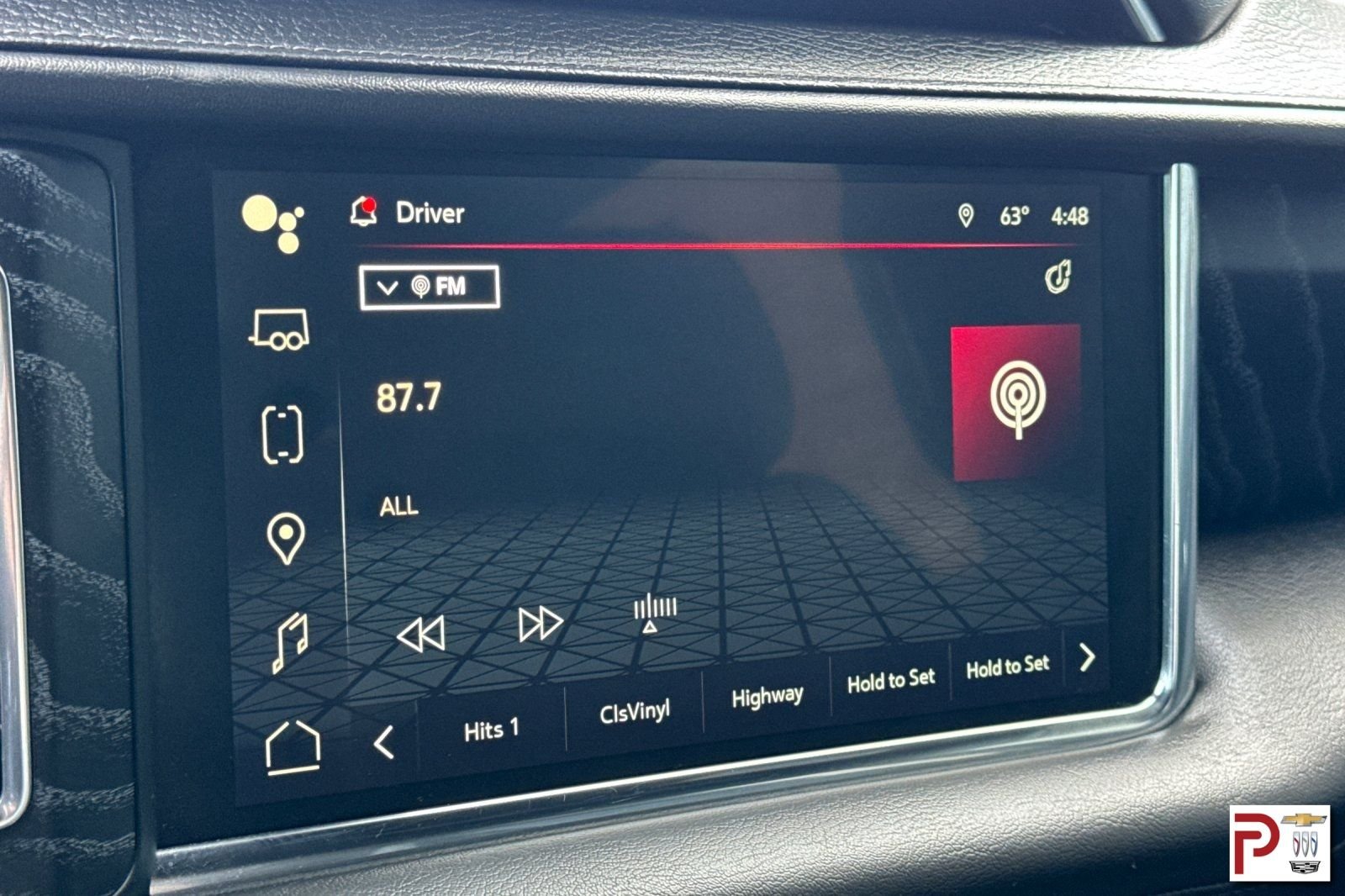 Used 2023 White GMC Denali image 23
