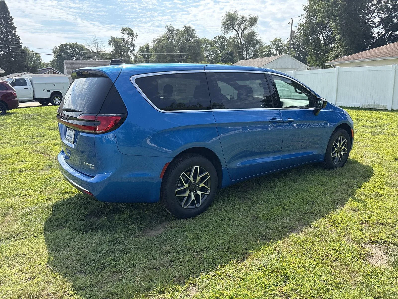 New 2027 Hydro Blue Pearlcoat Chrysler Limited image 5