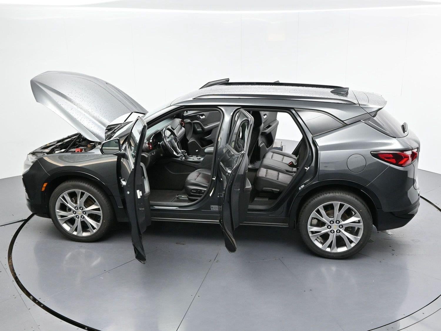 Used 2020 NIGHTFALL GRAY METALLIC Chevrolet RS image 39