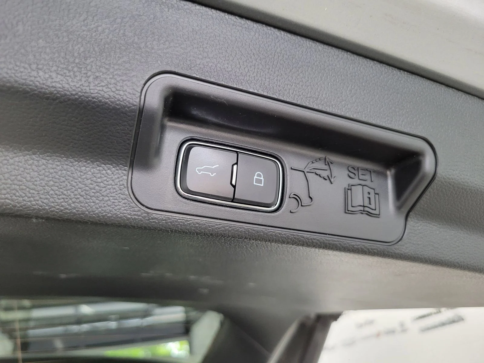 Used 2023 Silver Ford XLT image 26