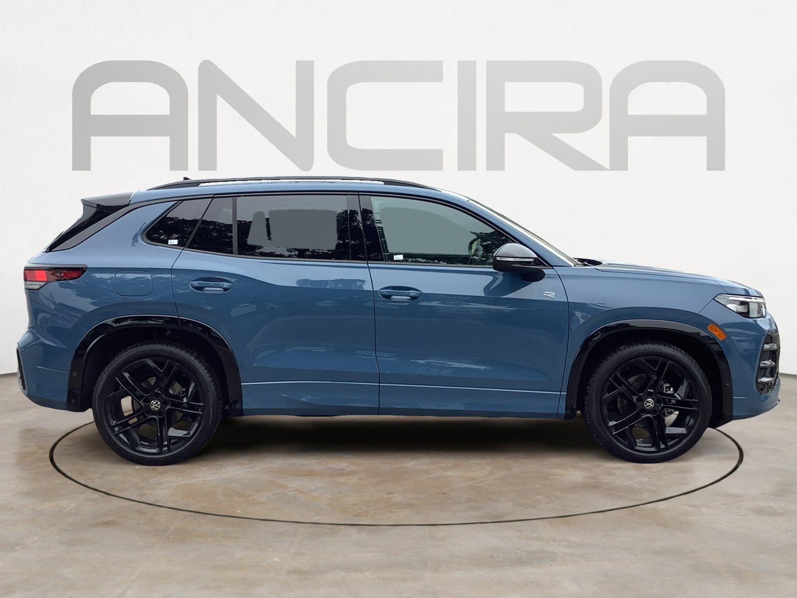 2026 Volkswagen Tiguan SE R-LINE BLACK - Photo 9
